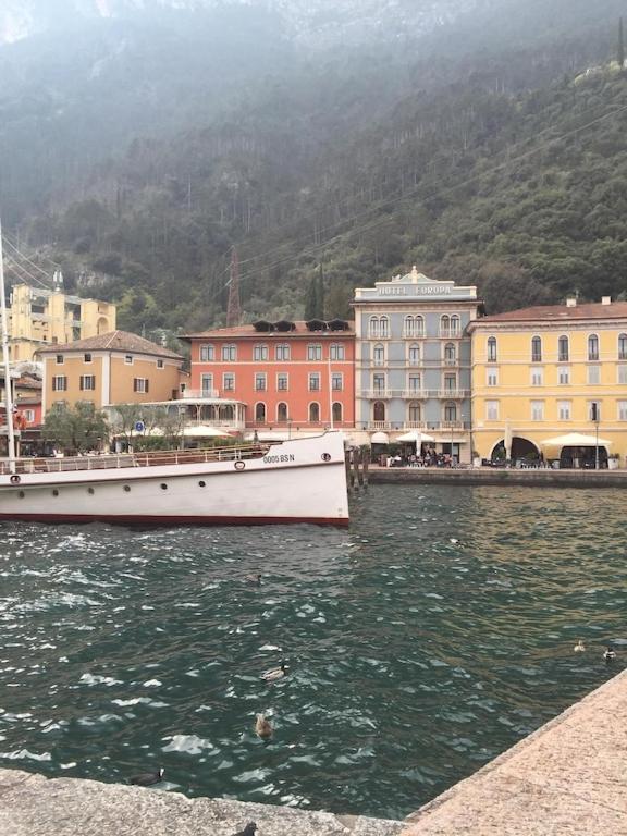 Casa Filippo Large 3 Room Apartment, Close To The Beach, Free Wifi Internet Riva del Garda Exterior photo
