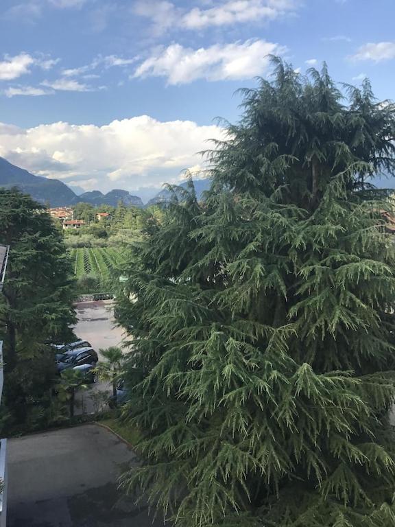 Casa Filippo Large 3 Room Apartment, Close To The Beach, Free Wifi Internet Riva del Garda Exterior photo